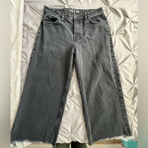 Black jeans wild leg.